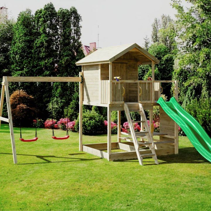 Casita de juegos de madera Fungoo Moonlight con tobogán y dos columpios