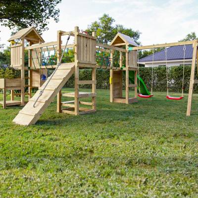 Parque infantil de madera Fungoo Optimizer con tobogán, columpios, estructura de escalada y cocina infantil