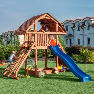 Casa de juegos gigante de teca Fungoo con tobogán, estructura de escalada y arenero