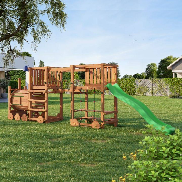 Parque infantil de madera Fungoo Loco Express color teca con tobogán, puente y trenecito para niños.