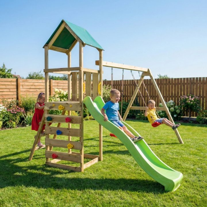 Parque infantil de madera Maxplay 2.1 con tobogán verde, doble columpio y zona de escalada para jardín