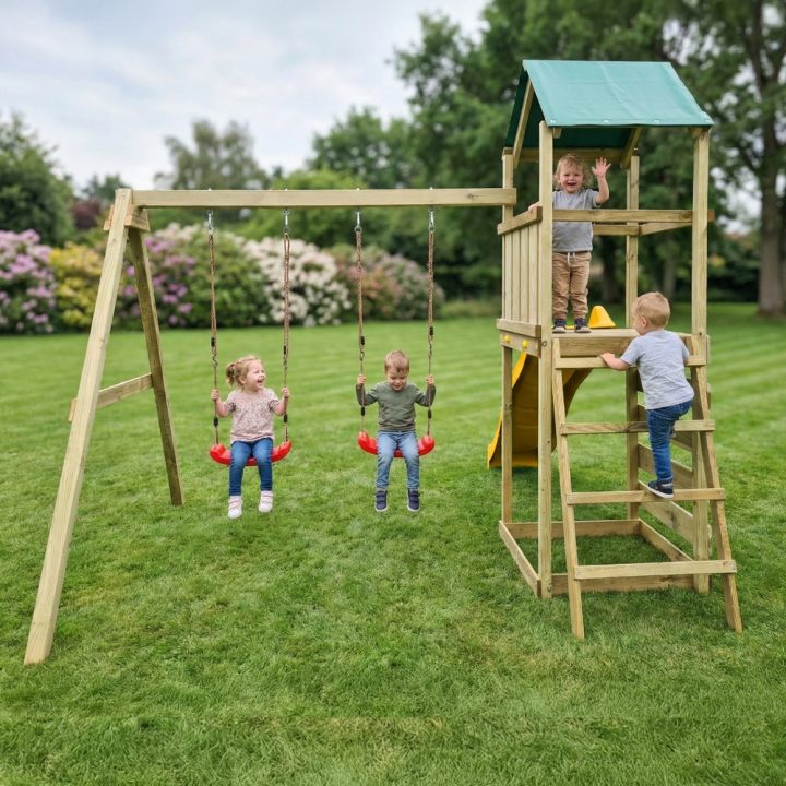 Parque infantil de madera Maxplay 2.1 con tobogán amarillo, doble columpio y zona de escalada para jardín