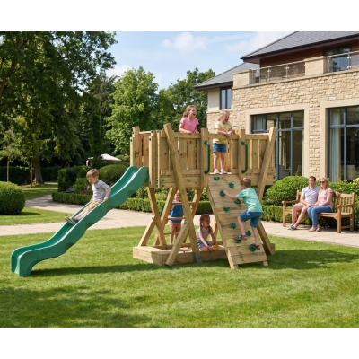 Torre de Juego FunForte 1 de Madera para Uso Público con Tobogán HDPE, Muro de Escalada y Escalera