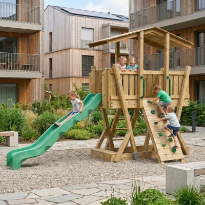 Parque Infantil de Madera FunForte 3 para Uso Público con Techo, Tobogán HDPE, Muro de Escalada y Arenero