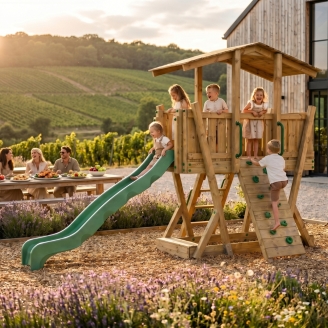Parque Infantil de Madera FunForte 3 para Uso Público con Techo, Tobogán HDPE, Muro de Escalada y Arenero