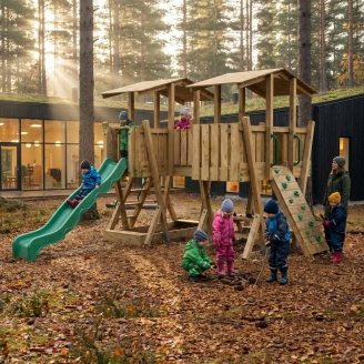 Parque Infantil FunForte 5 de Madera para Uso Público con Doble Torre, Puente, Tobogán y Arenero