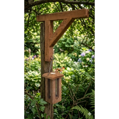 Comedero para Pájaros Finch de Madera de Conífera 10,5 x 10,5 x 18,5 cm